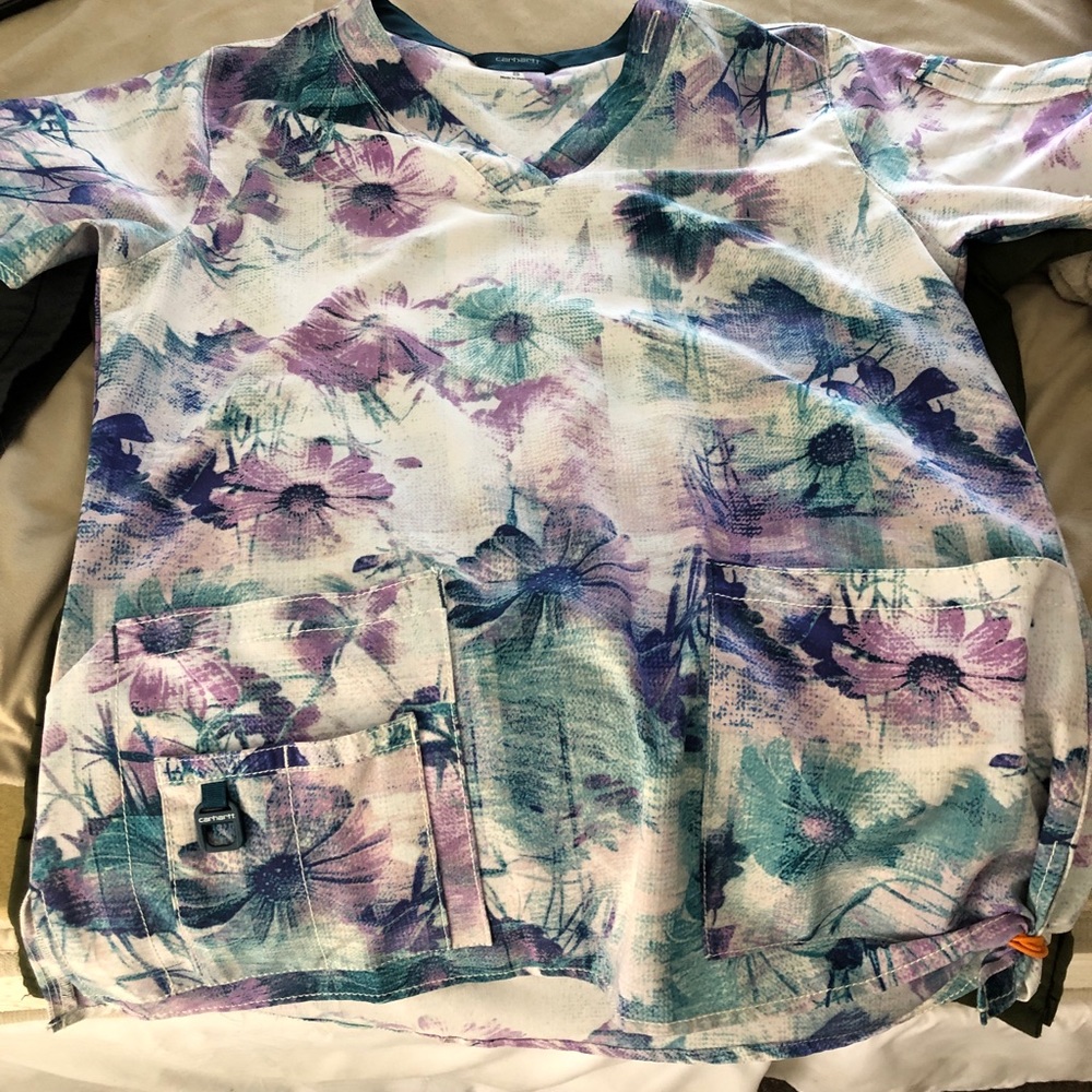 Women’s Carhartt Force scrub top